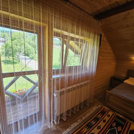 Kolo Druziv Guest house Tatariv