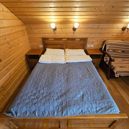 Kolo Druziv Guest house Tatariv