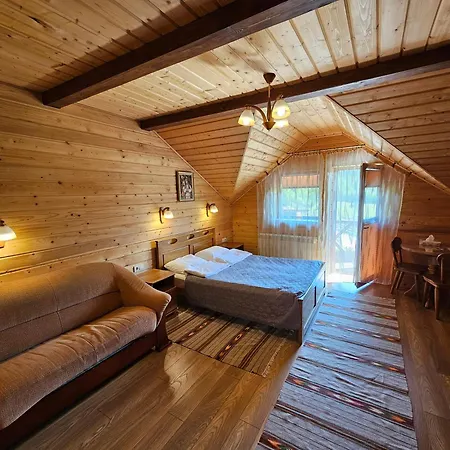 Kolo Druziv Guest house Tatariv